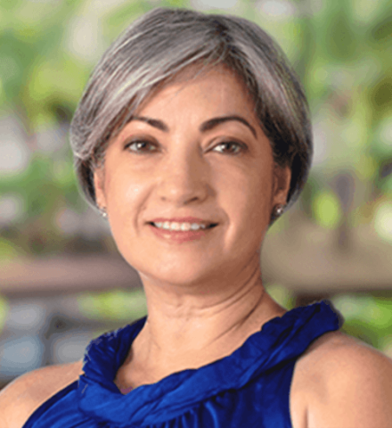 Image of Mayra, a former graphic designer