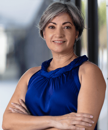Image of Mayra, a former graphic designer